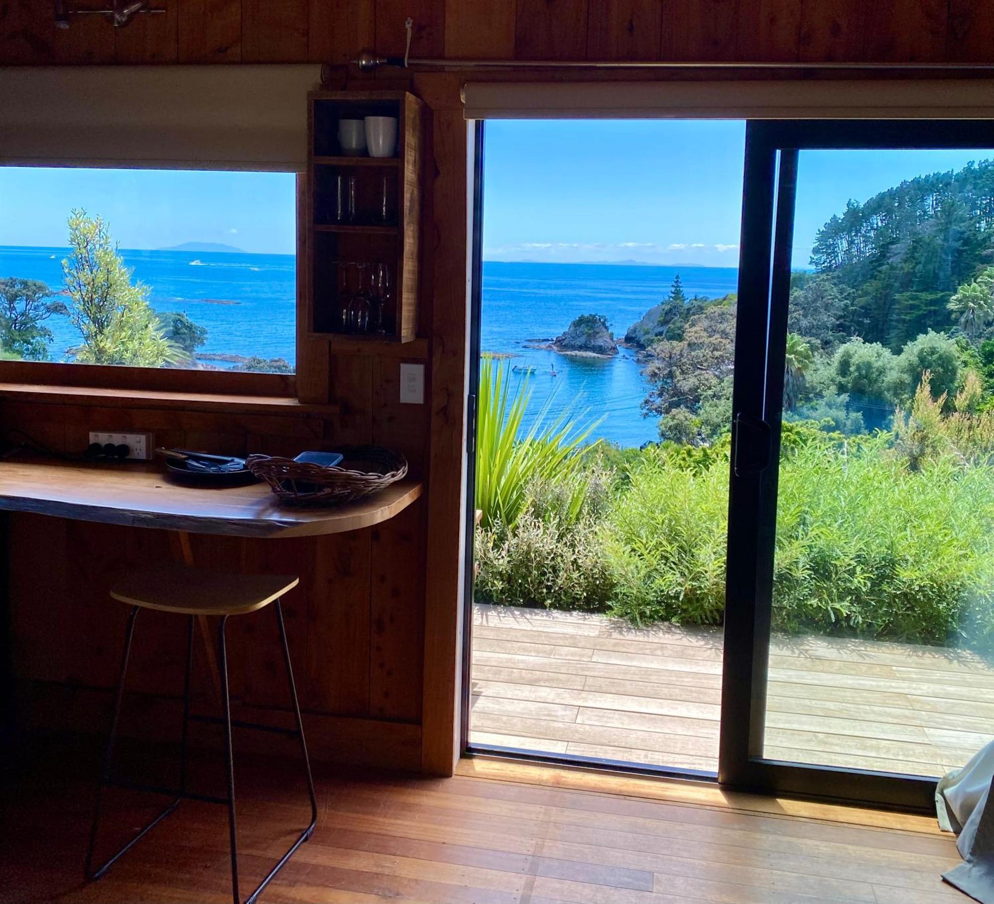 Kereru Cabin - Spectacular Seaviews, Rustic, Glamping Eco Adventure بالم بيتش المظهر الخارجي الصورة